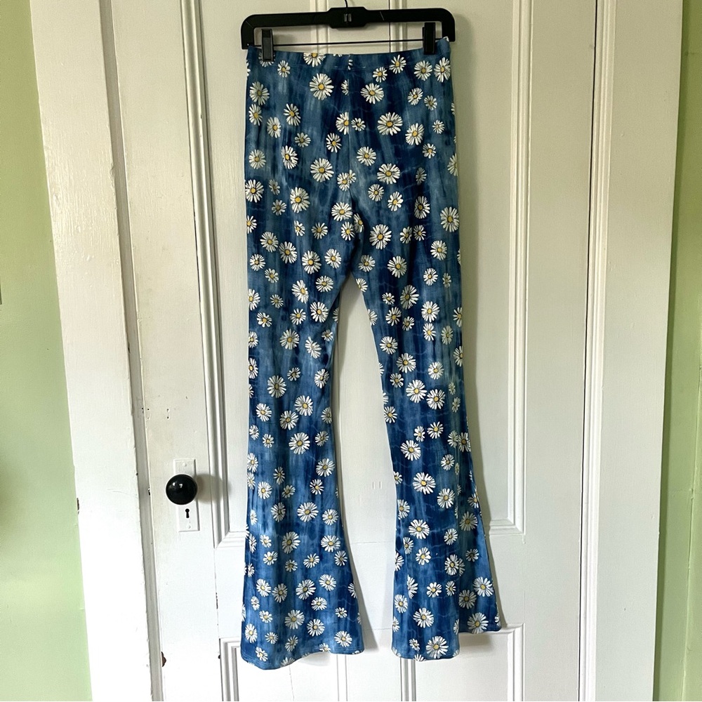 daisy print flare pants